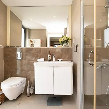 3br Flat In Fenerbahce, Close To Bagdat Street * איסטמבול