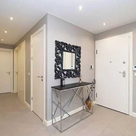 Apartment 3br Flat In Fenerbahce, Close To Bagdat Street Istanbul