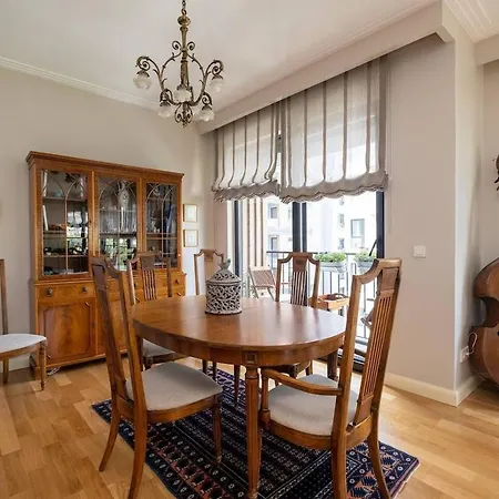 3br Flat In Fenerbahce, Close To Bagdat Street Apartment