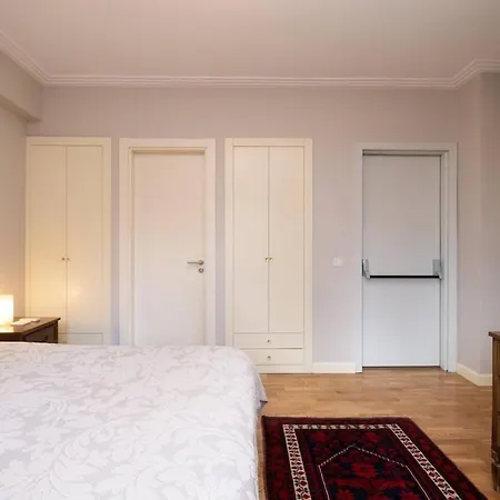 3br Flat In Fenerbahce, Close To Bagdat Street Apartment *