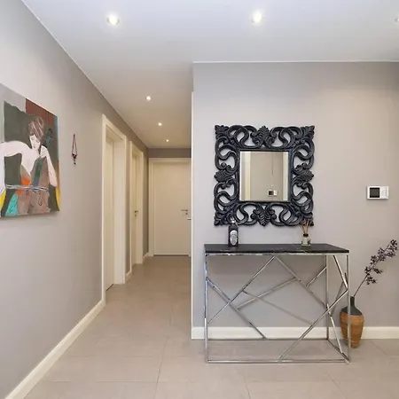 3br Flat In Fenerbahce, Close To Bagdat Street *