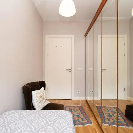 3br Flat In Fenerbahce, Close To Bagdat Street Apartment