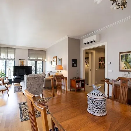 3br Flat In Fenerbahce, Close To Bagdat Street Apartment *